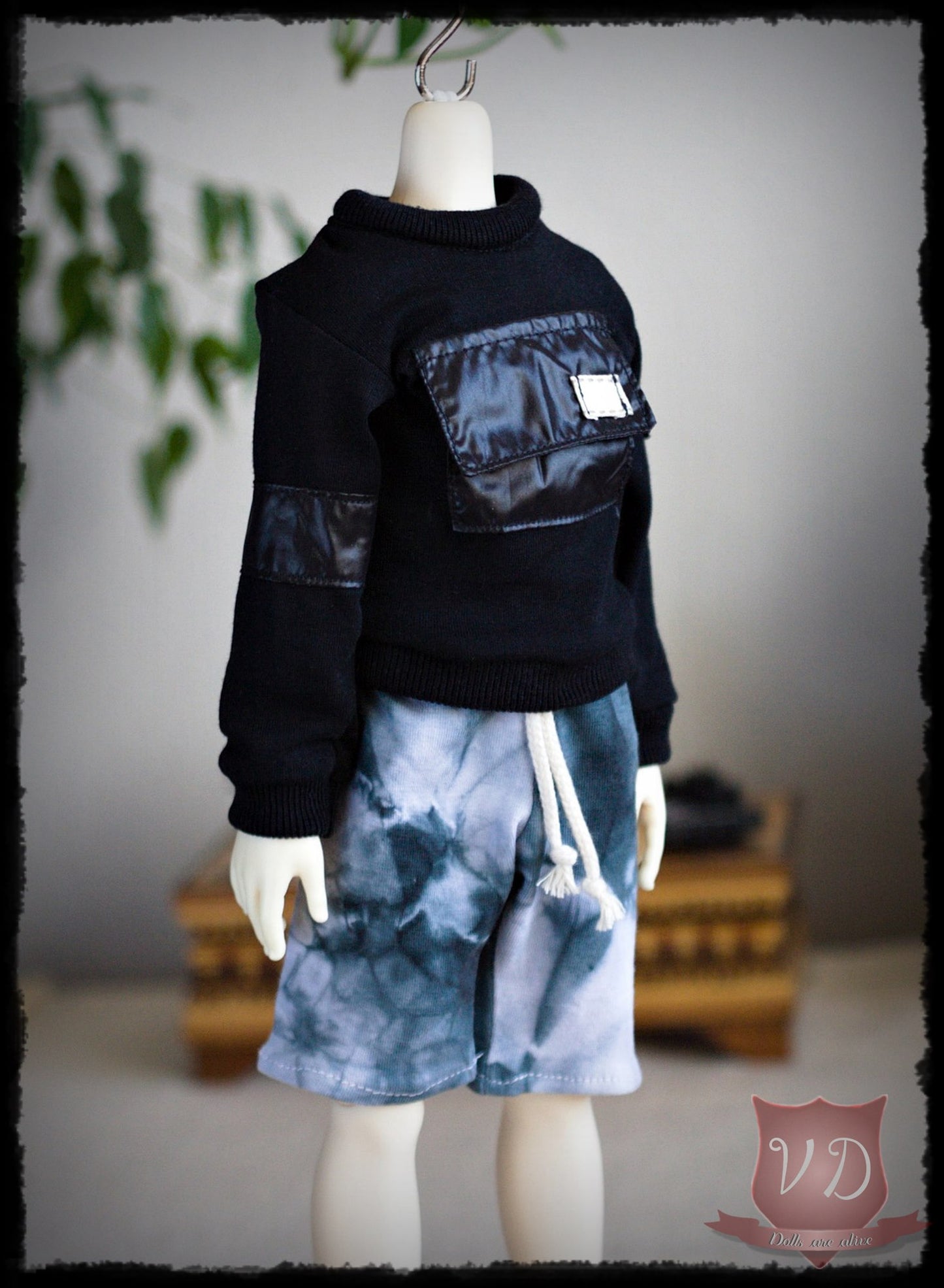 Black Techwear Sweater with Shiny Pockets for MSD, Minifee, 1/4 BJD